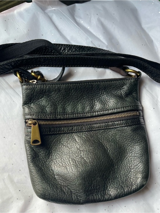 Fossil Handbags - Fossil dark green Leather Crossbody Bag with Front Zip Pocket